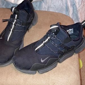 Nike Air Pocket Knife Triple Black Sneakers 898033
